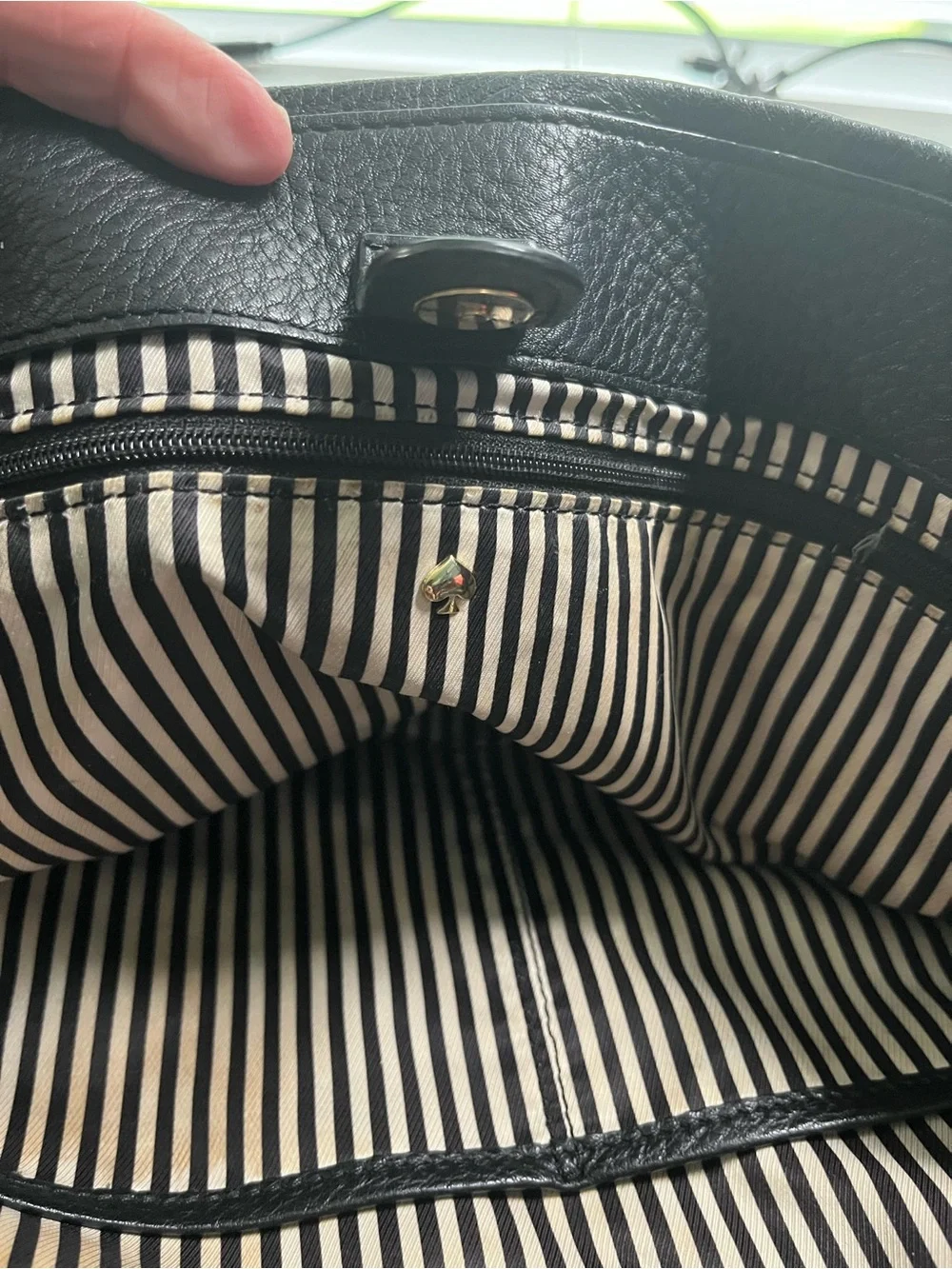 kate spade Cobble Hill Andee Chain-Handle Black Leather Shoulder Tote